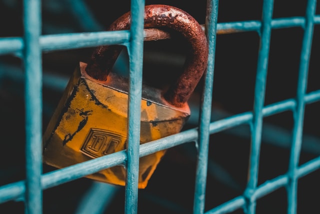 padlocked gate security